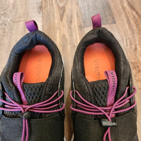 Vionic Berlin Slip On Sneakers - Picture 3 of 8